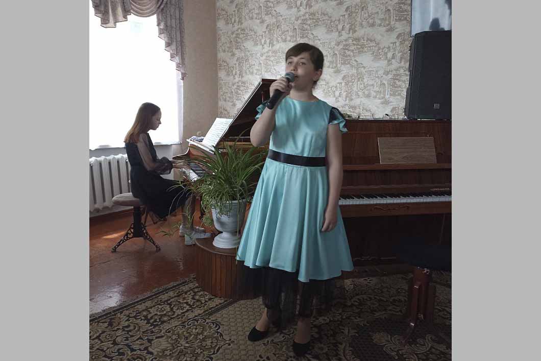 Анна Хоменко, концертмейстер - Софія Бурма